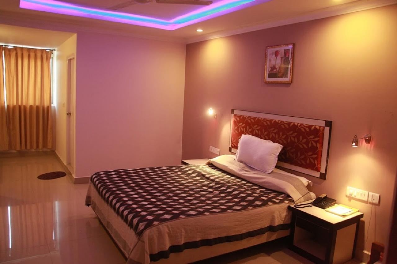 Hotel Parklane Hyderabad Exterior foto
