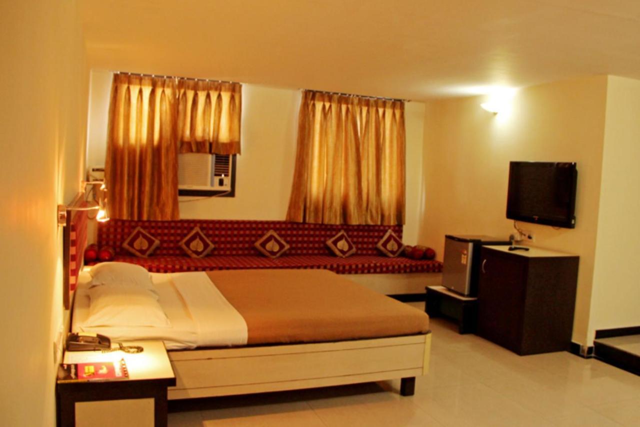 Hotel Parklane Hyderabad Exterior foto