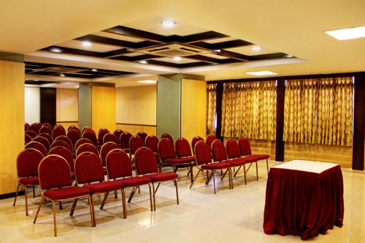 Hotel Parklane Hyderabad Exterior foto