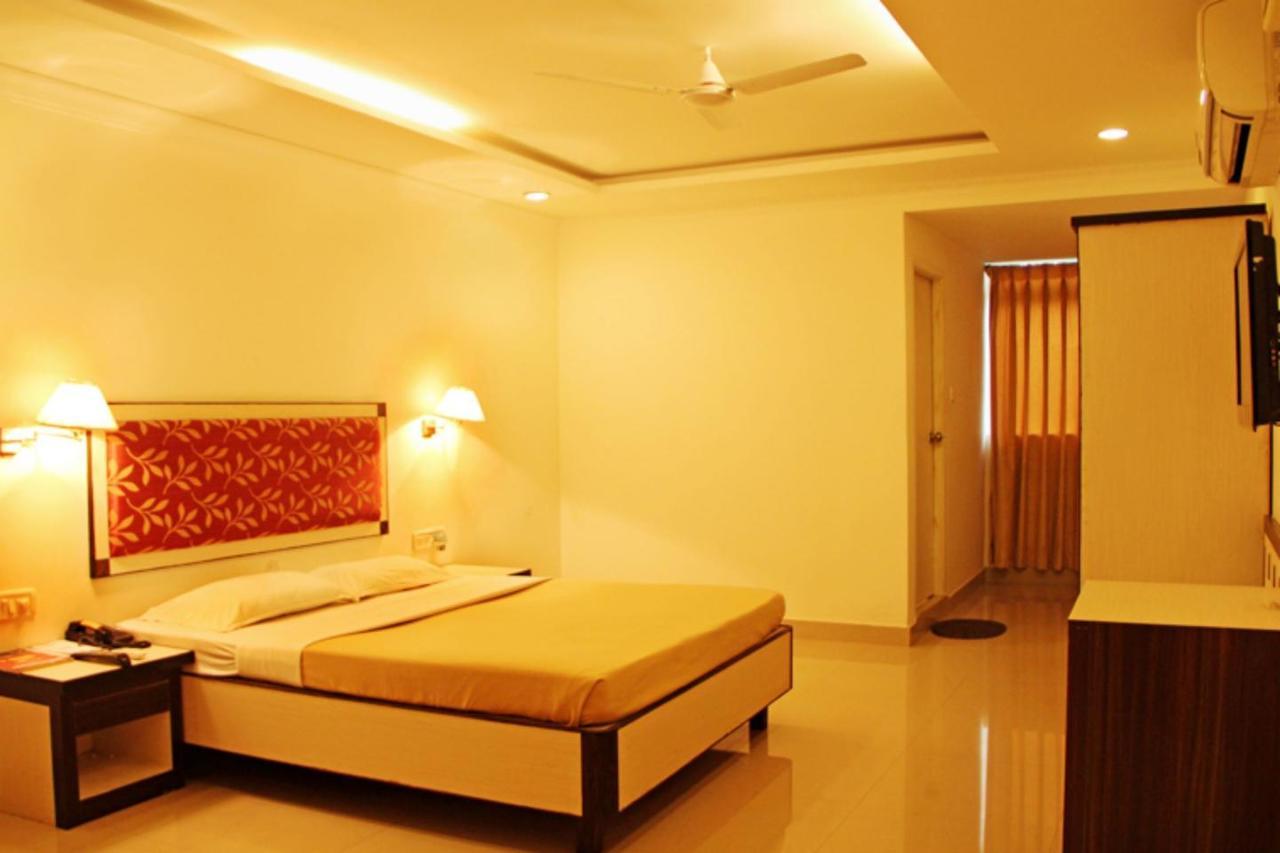 Hotel Parklane Hyderabad Exterior foto